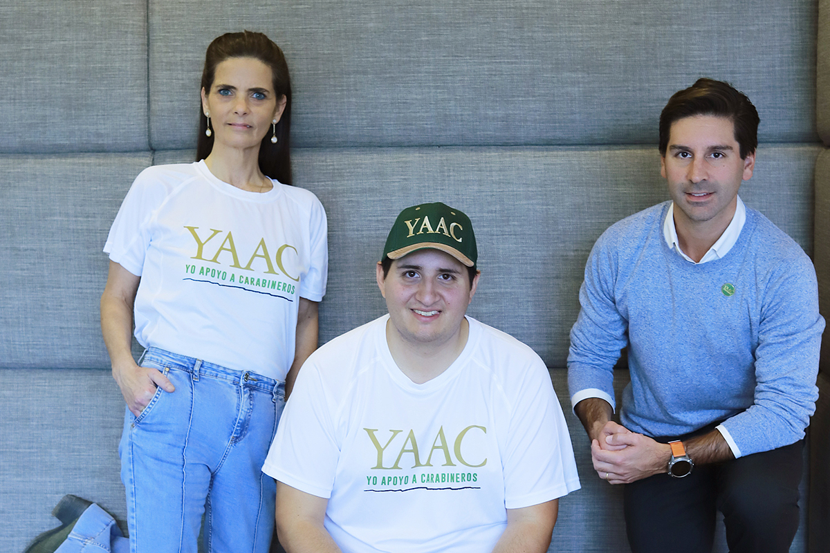 <p>YAAC, la organización detrás de la marcha más grande en apoyo a Carabineros</p>
