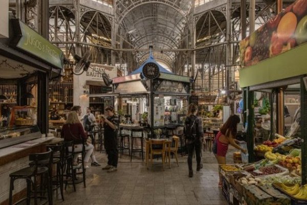 El peso argentino sufre su peor caída del año en el mercado paralelo
