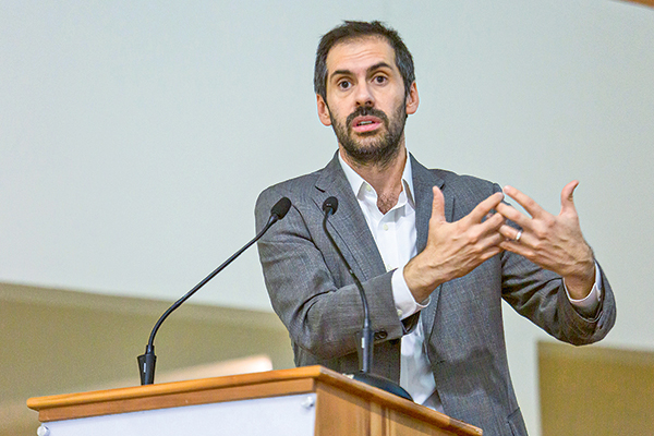 Salario mínimo: gremios de PYME se bajan de reunión con el gobierno y Grau adelanta extensión de subsidio al sector