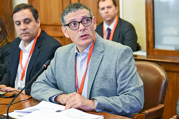 <p>Sernac busca respuestas de La Polar y espera que compense a todos los consumidores afectados</p>