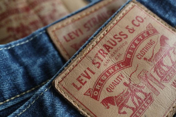 <p>Levi Strauss implementa nueva técnica para ahorrar agua en la producción de jeans</p>