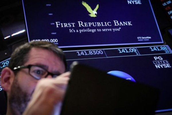 Acciones del First Republic suben por reportes sobre potenciales planes de rescate