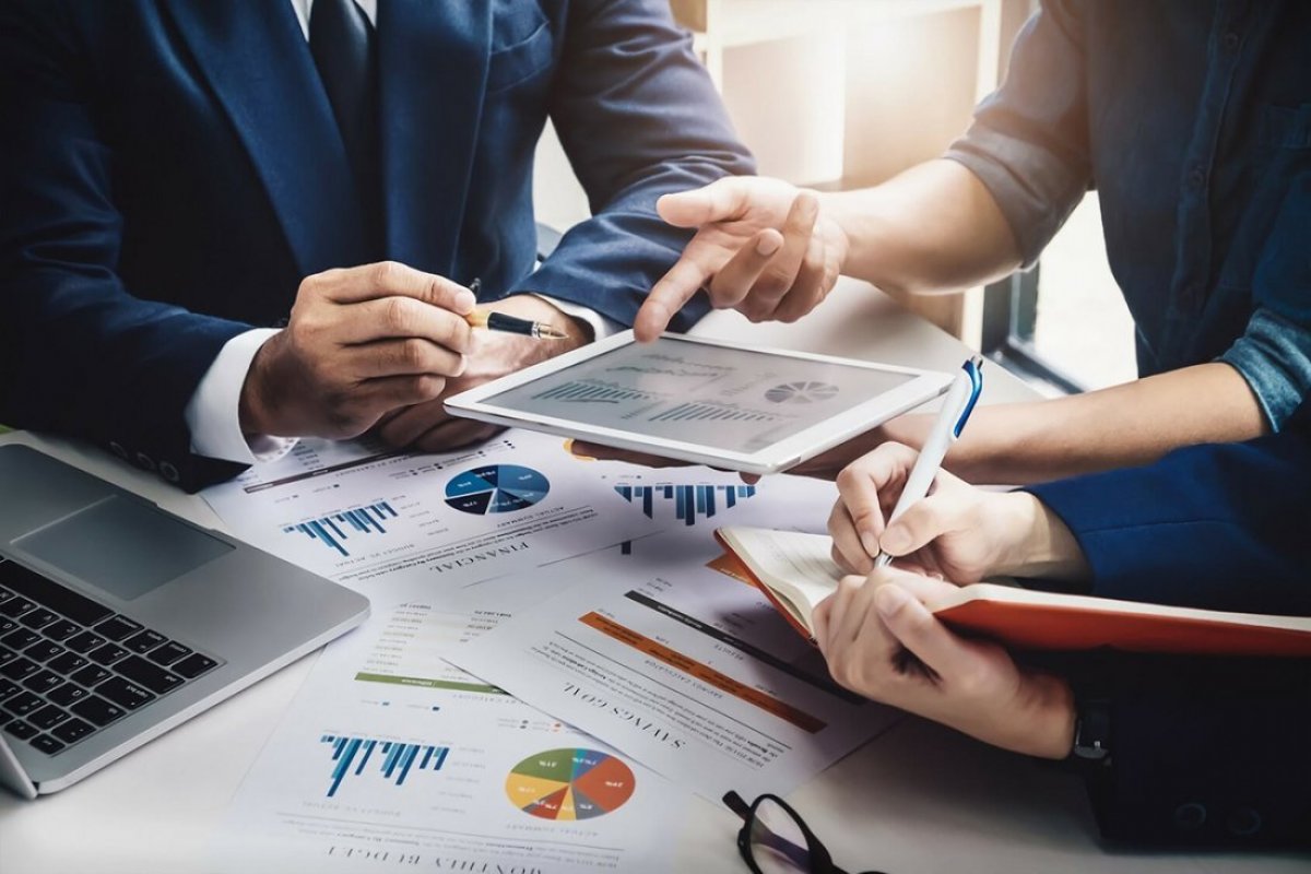 <p>¿Puede Chat GPT decirme dónde invertir? Los pros y contras del uso de la inteligencia artificial en las finanzas</p>