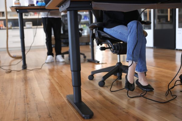 <p>La IA y los cambios laborales del Covid perjudicarían más a las mujeres que a los hombres</p>