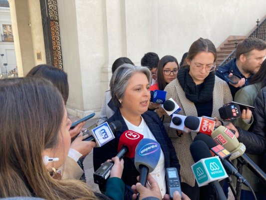 Ministra Jara descarta perdonazo a deuda previsional de Pymes en medio de negociación por alza de salario mínimo