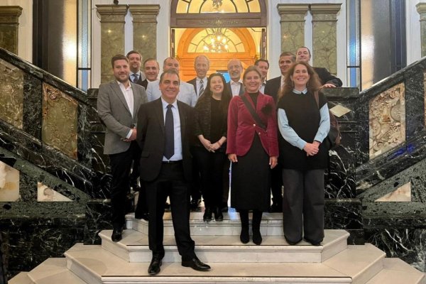 Mejorar eficiencia del Estado, atacar la informalidad y replicar el modelo de Estonia: el libro de propuestas tributarias de los empresarios