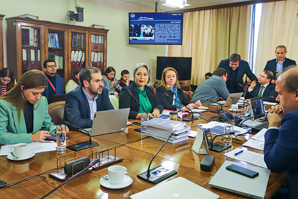Salario mínimo: Gobierno dice que apoyo total a las PYME podría superar los US$ 1.700 millones