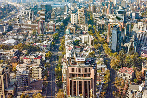 Demanda de oficinas Clase B aumenta cuatro veces impulsada por los submercados de Providencia y El Golf