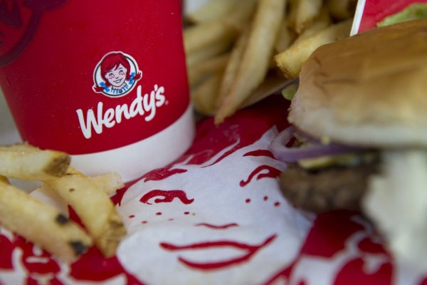 Wendy's recurre a un chatbot de IA para que atienda a sus clientes a través del "drive thru"