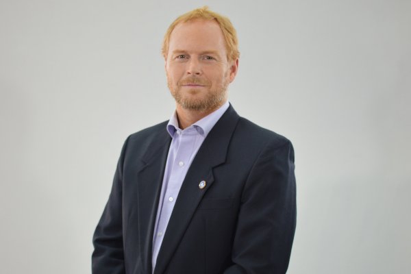 Rojo Edwards aclara que la decisión de llevar el royalty al Tribunal Constitucional todavía no está tomada