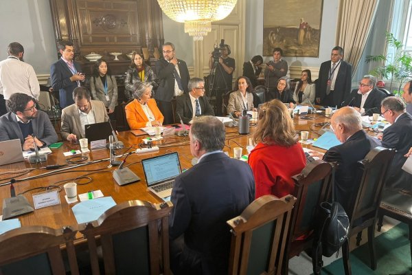 <p>Salario mínimo: el Senado inicia el análisis de la propuesta y escucha planteamientos de las Pyme</p>