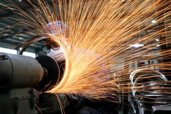 <p>Producción industrial y ventas minoristas en China suben en abril por debajo de lo esperado</p>