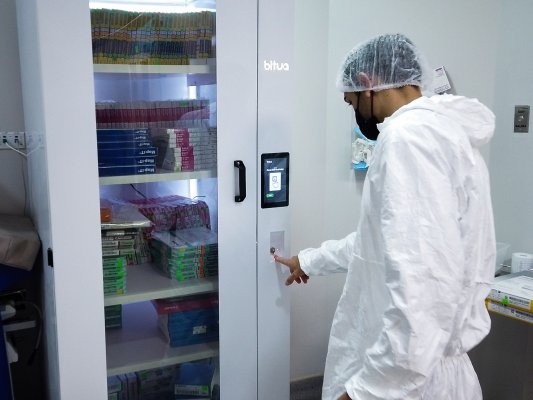 <p>El gabinete de Bitua opera con inteligencia artificial y permite evitar quiebres de stock.</p>