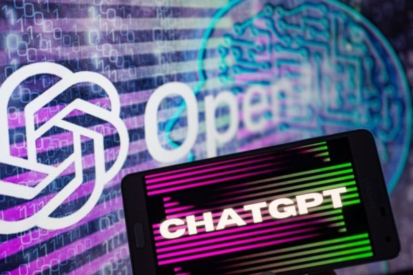 ChatGPT llega por primera vez a los smartphones tras lanzamiento para iPhone y próximamente a Android