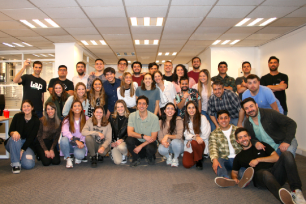 <p>Equipo de LAP Marketplace.</p>