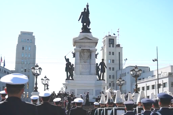 <p>Chile conmemoró día de las Glorias Navales con desfiles en Valparaíso, Talcahuano, Punta Arenas e Iquique</p>