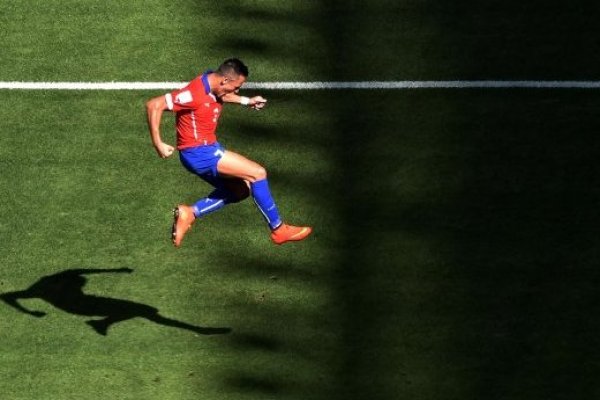 <p>La ANFP busca vender participación en derechos comerciales del fútbol chileno en medios</p>