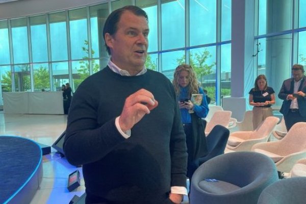 <p>El CEO de Ford, Jim Farley, (Foto: Reuters)</p>