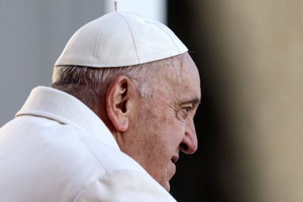 El Papa en modo cambio climático llama a "poner fin a la era de los combustibles fósiles"