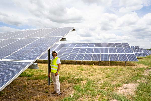 Histórico: la inversión global en energía solar superará al petróleo por primera vez este año