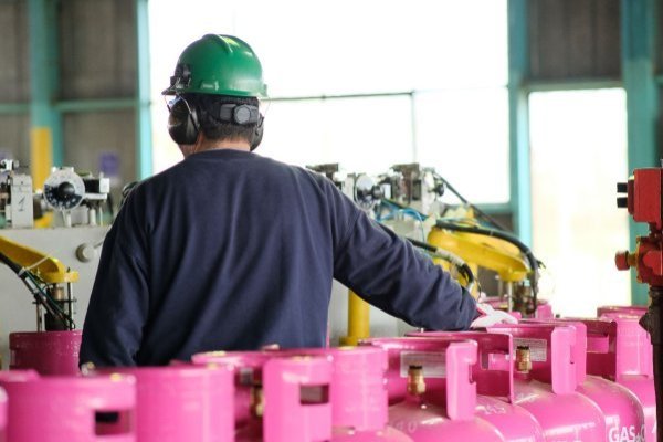 <p>ENAP incorpora siete distribuidores para "Gas de Chile" y defiende que esa venta del producto envasado "se sustenta en sí misma"</p>