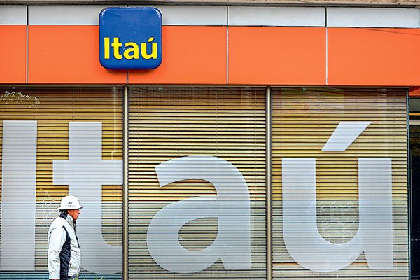 <p>Credicorp y OPA de Itaú: “Uno de los grandes problemas es que no hay ningún incentivo para mejorar el precio”</p>