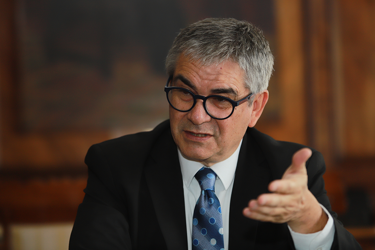 <p>Marcel suspende viaje a París para negociar Reforma Tributaria</p>
