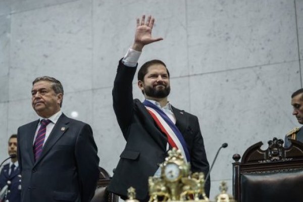 <p>Cadem: Aprobación a Boric sube a su máximo en casi un año tras la Cuenta Pública 2023</p>