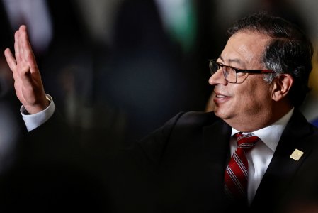 Inversionistas aplauden pausa en las reformas de Petro, en medio de la crisis política