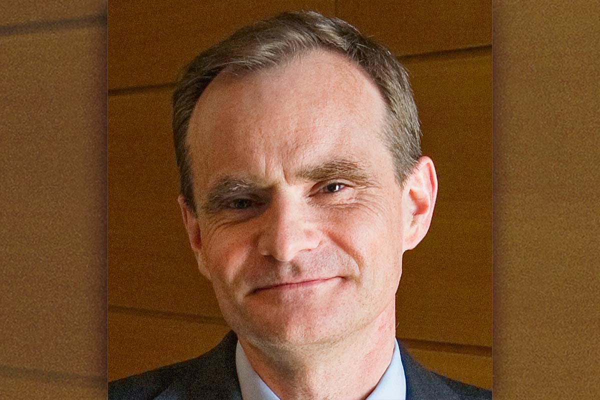 <p>Simon Johnson: “Un Acuerdo de París para Inteligencia Artificial es una gran idea”</p>