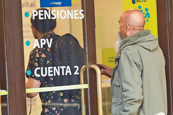 ¿Paga impuesto? SII define tributación del APV usado para pagar pensiones de alimentos