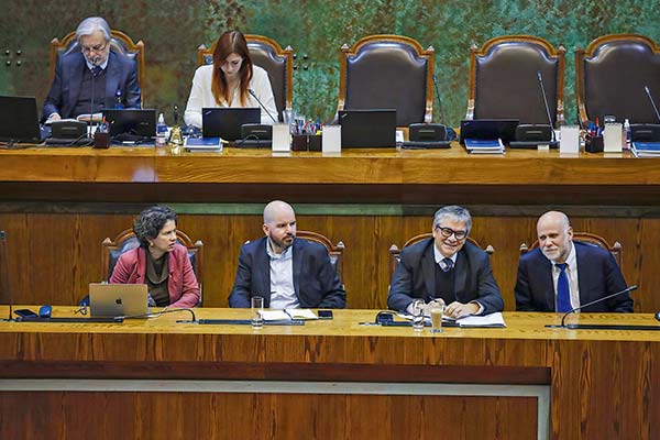 <p>Aumento del bono invierno supera el primer trámite en el Congreso y ahora será analizado por el Senado</p>