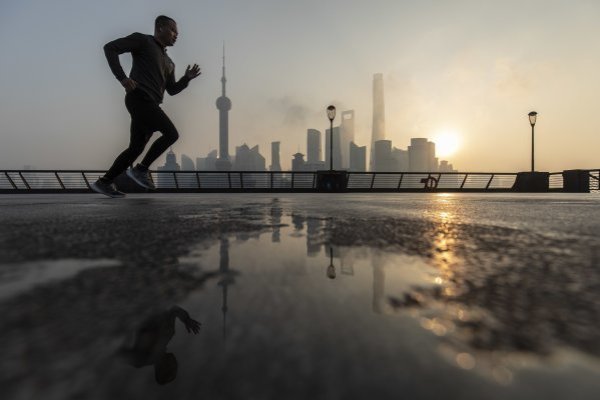 <p>China baja tasa de corto plazo y cambia al modo de estímulo ante la disminución de las opciones de Xi</p>