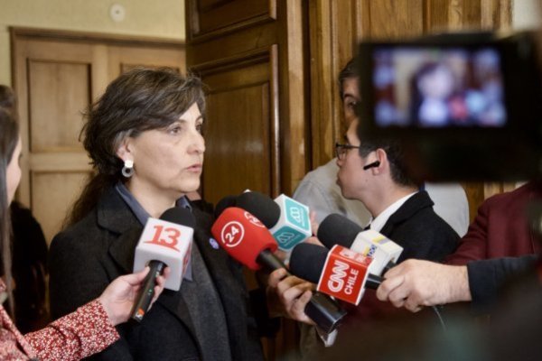Vuelven las mascarillas: Minsal anunció su uso obligatorio en establecimientos escolares para niños mayores de cinco años
