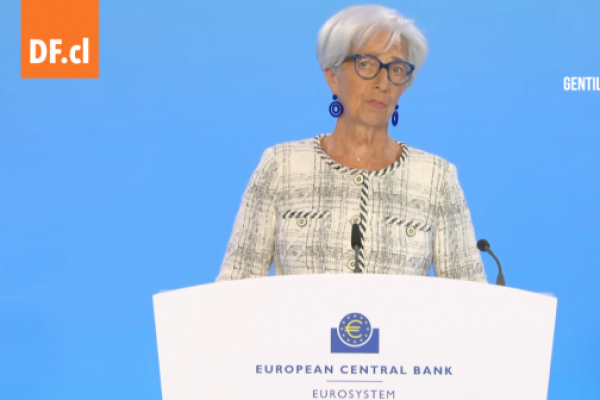 <p>Ahora en DF | Lagarde: "La inflación se prevé que se mantenga demasiado alta durante demasiado tiempo"</p>