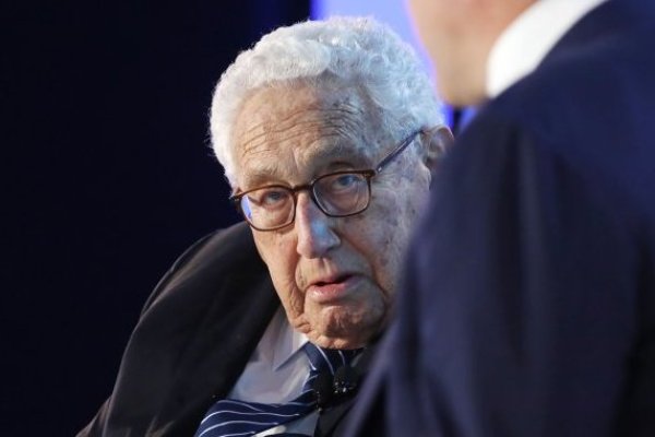 <p>Kissinger estima que es "improbable" la supervivencia política de Putin si Ucrania resulta vencedora</p>