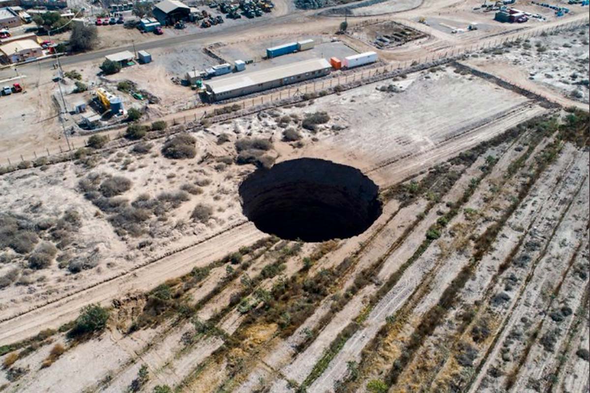 <p>Minera Ojos del Salado suspende relleno del socavón en Tierra Amarilla tras demanda del CDE</p>