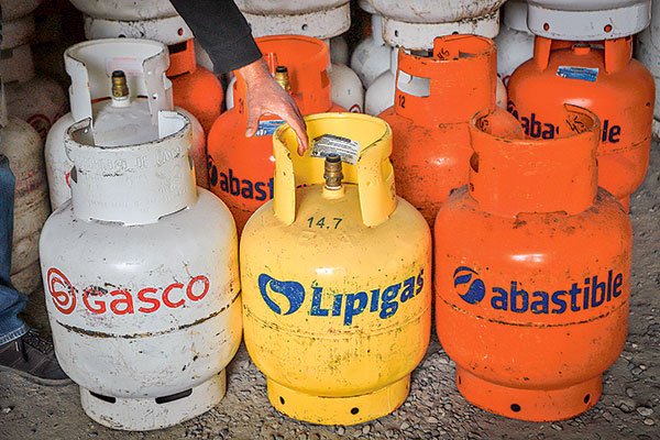 <p>Gasco, Lipigas y Abastible lanzan duras críticas a proyecto de GLP del Gobierno: aseguran que precios no bajarán</p>