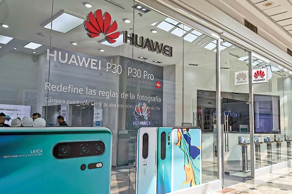 <p>Mallplaza demandó a exoperador de tiendas físicas de Huawei por arriendos impagos de cuatro sucursales</p>