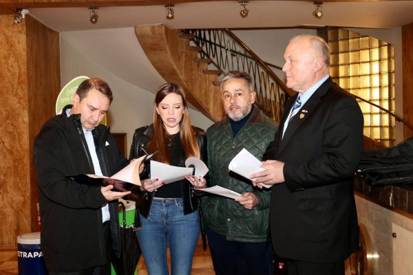 <p>Oposición escala caso Democracia Viva en la Justicia y Contraloría sin descartar acusación contra Montes</p>