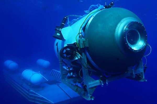 <p>Tripulantes de submarino desaparecido habrían muerto tras una "implosión catastrófica"</p>