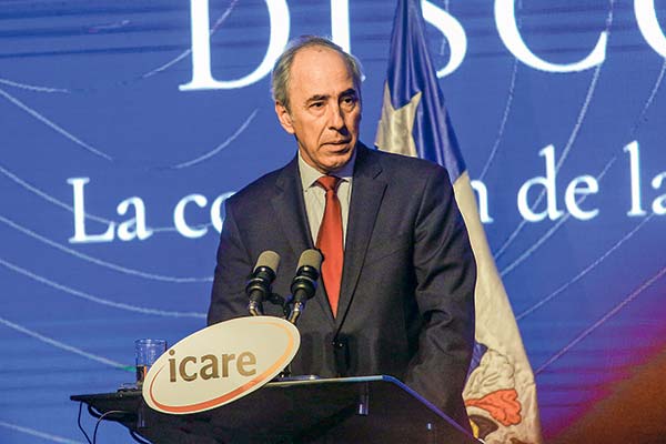 Cómo la CPC pasó de proponer como “el mal menor” el alza de impuestos a cerrar definitivamente la puerta al tema