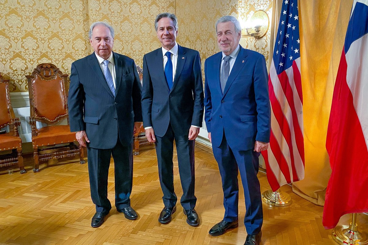<p>Visa Waiver: Chile logra acuerdo con EEUU para agilizar entrega de antecedentes penales y terminar con “turismo delictivo”</p>