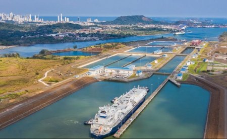 Canal de Panamá posterga reducción de calado ante "condiciones favorables" en la cuenca