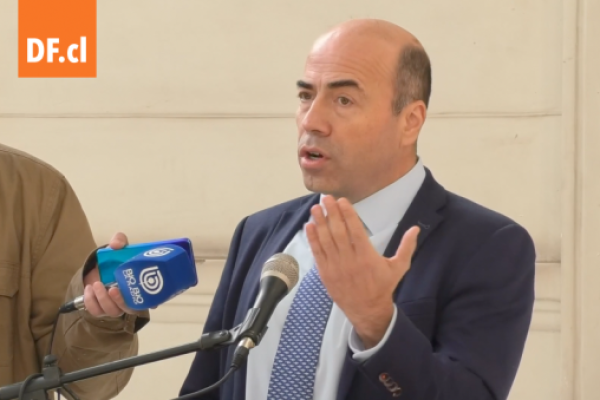 <p>Ahora en DF | Contraloría suspende toma de razón de todos los contratos entre el Estado y fundaciones</p>