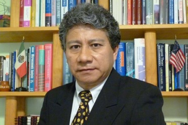<p>Coutiño por posible recorte del BC: “Nos puede costar más el apresurarnos en empezar a reducir las tasas que si nos esperamos unos meses más”</p>