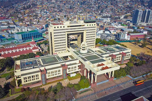 Medidas proinversión no convencen a la oposición y gana terreno opción de insistir en marzo