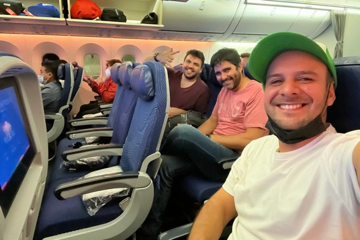 <p>Instrucciones de cabina en inglés y español: Políglota sella alianza con Latam</p>