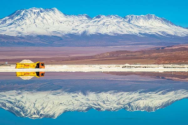 <p>Cámara Chilena de Minería del Litio pide “liberar” explotación y alerta que actual política “es expropiatoria”</p>