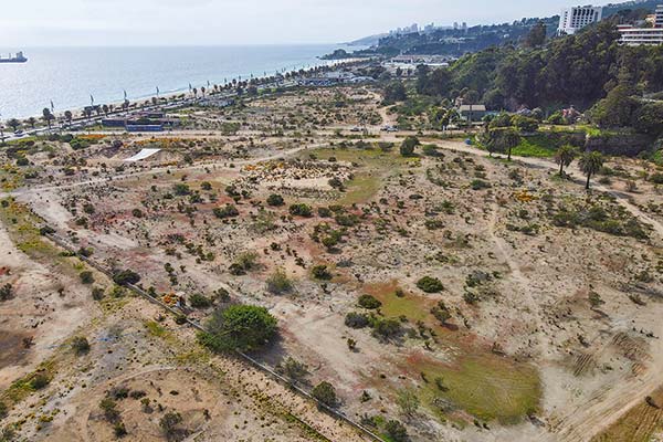 <p>Terrenos del proyecto Las Salinas en Viña del Mar. Foto: Agencia Uno</p>